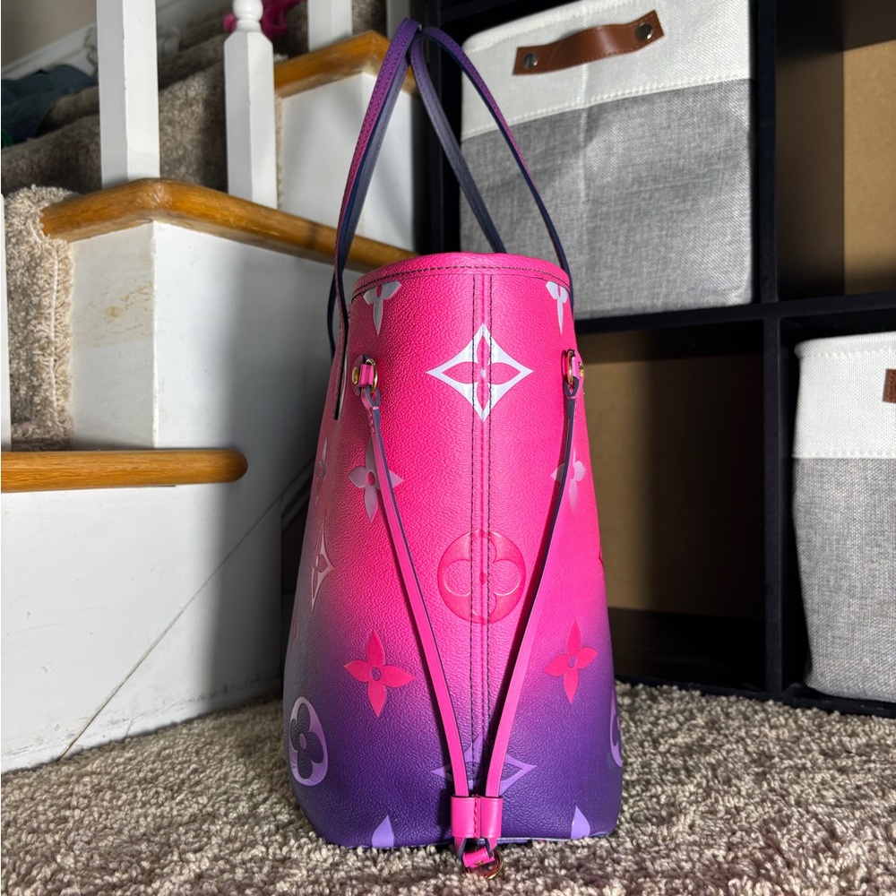 Louis Vuitton Pink to Purple Ombre Monogram Neverfull Tote - Picture 5 of 10
